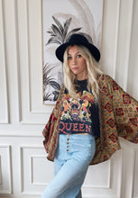 Load image into Gallery viewer, Festival Kimono 𝚕𝚒𝚖𝚒𝚝𝚎𝚍 𝚎𝚍𝚒𝚝𝚒𝚘𝚗