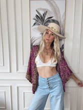 Load image into Gallery viewer, Festival Kimono 𝚕𝚒𝚖𝚒𝚝𝚎𝚍 𝚎𝚍𝚒𝚝𝚒𝚘𝚗
