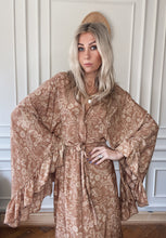 Load image into Gallery viewer, Goddess frill sleeve kimono