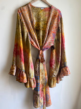 Load image into Gallery viewer, Goddess frill sleeve kimono