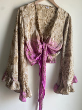 Load image into Gallery viewer, Goddess frill sleeve top