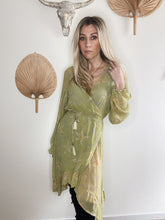 Load image into Gallery viewer, Daisy Jones wrap dress