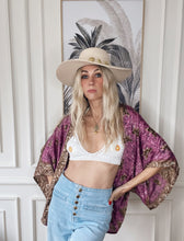 Load image into Gallery viewer, Festival Kimono 𝚕𝚒𝚖𝚒𝚝𝚎𝚍 𝚎𝚍𝚒𝚝𝚒𝚘𝚗