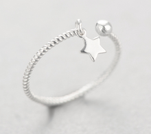 Load image into Gallery viewer, Adjustable silver Dangling Star ring