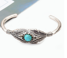 Load image into Gallery viewer, Four Feather Open Bangle