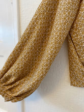 Load image into Gallery viewer, Boho wrap top