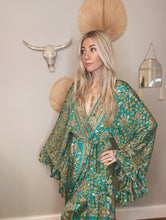 Load image into Gallery viewer, Goddess frill sleeve kimono