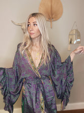 Load image into Gallery viewer, Goddess frill sleeve kimono