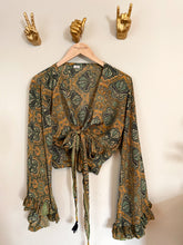 Load image into Gallery viewer, Goddess frill sleeve top