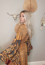 Load image into Gallery viewer, Goddess frill sleeve kimono