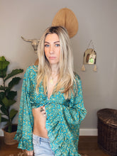 Load image into Gallery viewer, Goddess frill sleeve top