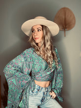 Load image into Gallery viewer, Silk frill sleeve top