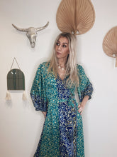 Load image into Gallery viewer, Soul-shine wrap dress