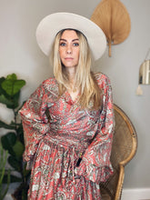 Load image into Gallery viewer, Goddess frill sleeve top