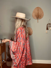 Load image into Gallery viewer, Short Kimono