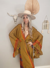 Load image into Gallery viewer, Goddess frill sleeve kimono