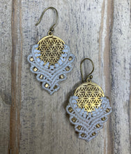 Load image into Gallery viewer, Macrame earrings