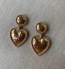 Load image into Gallery viewer, Strong heart earrings