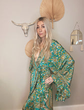 Load image into Gallery viewer, Goddess frill sleeve kimono