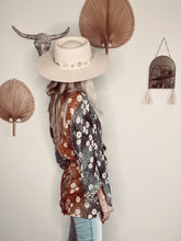 Load image into Gallery viewer, Short Kimono 𝚕𝚒𝚖𝚒𝚝𝚎𝚍 𝚎𝚍𝚒𝚝𝚒𝚘𝚗