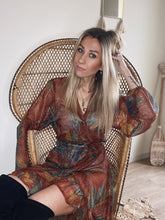 Load image into Gallery viewer, Midi Daisy Jones wrap dress