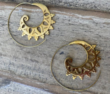 Load image into Gallery viewer, Sanctuary Mandala Earring