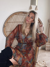Load image into Gallery viewer, Midi Daisy Jones wrap dress