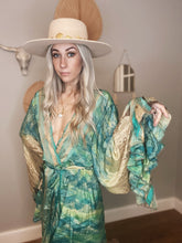 Load image into Gallery viewer, Goddess frill sleeve kimono