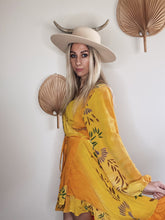 Load image into Gallery viewer, Midi Daisy Jones dress sale 15