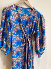 Load image into Gallery viewer, Soul-shine wrap dress