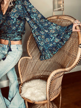 Load image into Gallery viewer, Goddess frill sleeve top