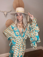 Load image into Gallery viewer, Goddess frill sleeve kimono
