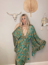Load image into Gallery viewer, Goddess frill sleeve kimono