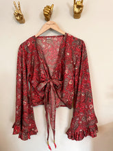 Load image into Gallery viewer, Goddess frill sleeve top