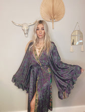 Load image into Gallery viewer, Goddess frill sleeve kimono