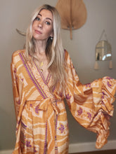 Load image into Gallery viewer, Goddess frill sleeve kimono