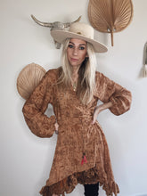 Load image into Gallery viewer, Midi Daisy Jones wrap dress