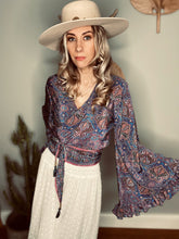 Load image into Gallery viewer, Goddess frill sleeve top