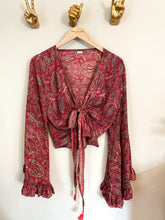 Load image into Gallery viewer, Goddess frill sleeve top