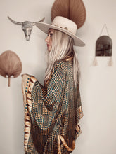 Load image into Gallery viewer, Short Kimono