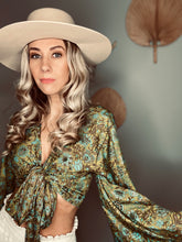 Load image into Gallery viewer, Goddess frill sleeve top