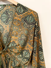 Load image into Gallery viewer, Goddess frill sleeve top