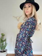 Load image into Gallery viewer, Silk bell sleeve top