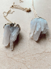 Load image into Gallery viewer, NEW!! Crystal Dreams druzy necklace