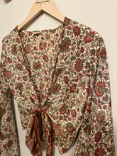Load image into Gallery viewer, Silk bell sleeve top red