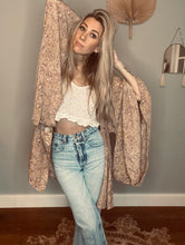 Load image into Gallery viewer, Short Kimono