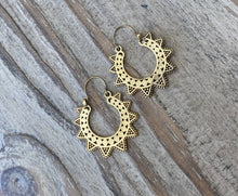 Load image into Gallery viewer, Harmony Mandala earrings