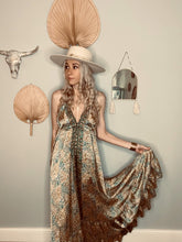 Load image into Gallery viewer, L.A. Woman dress