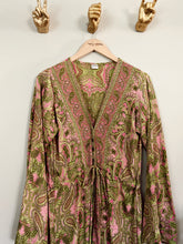 Load image into Gallery viewer, Kimono Dress
