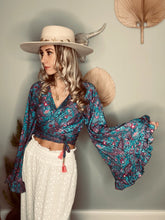 Load image into Gallery viewer, Goddess frill sleeve top
